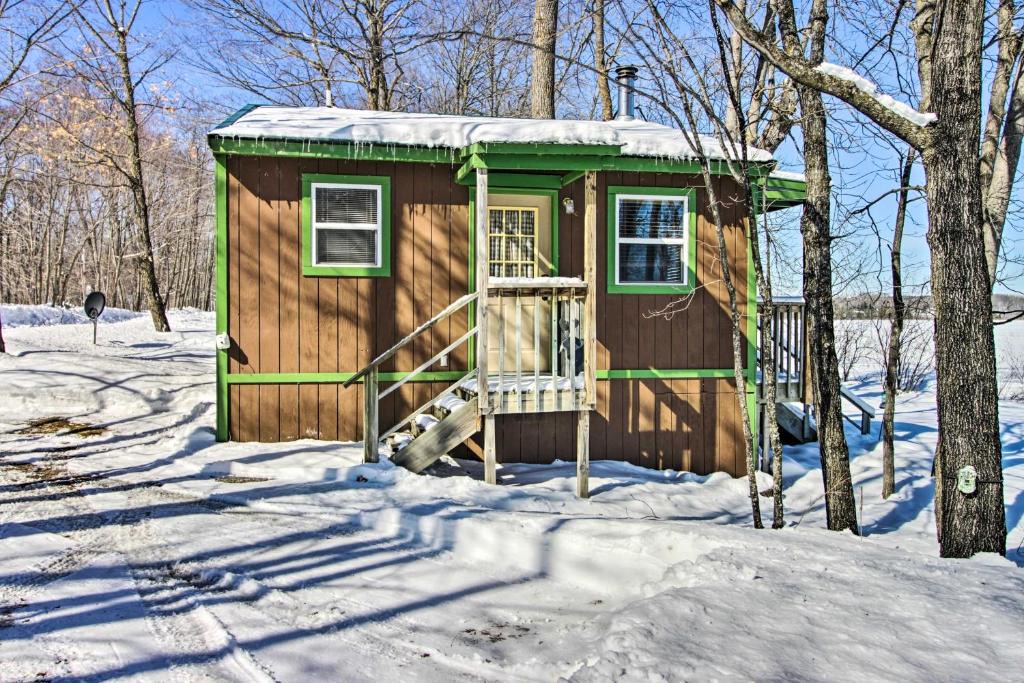 Remer House | Secluded Remer Cabin with Lake Access!