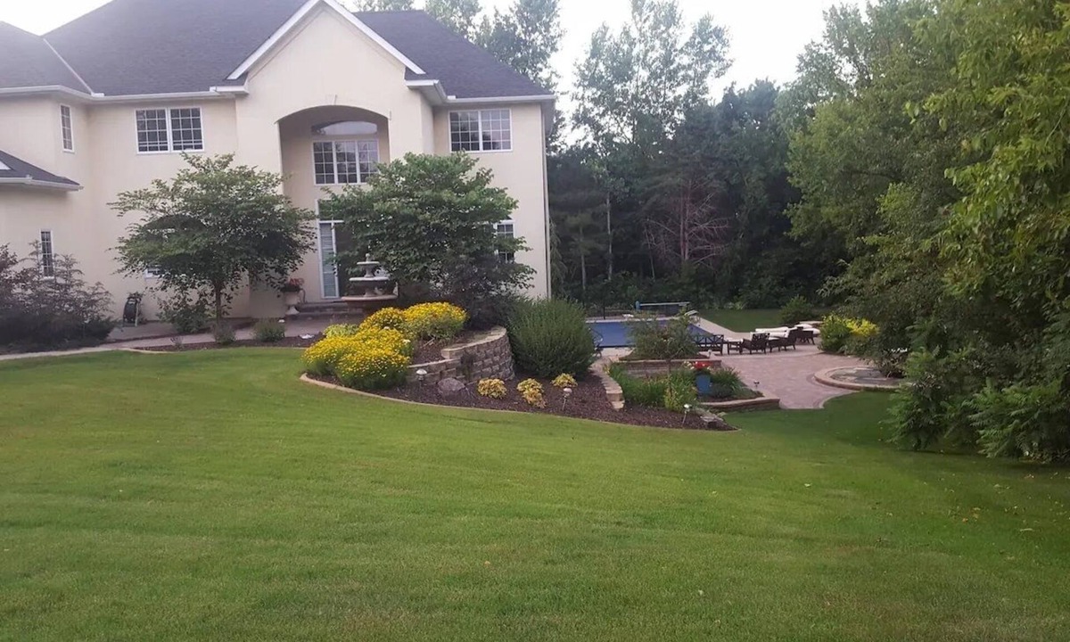 Shakopee House | "Serenity" A Luxurious Retreat