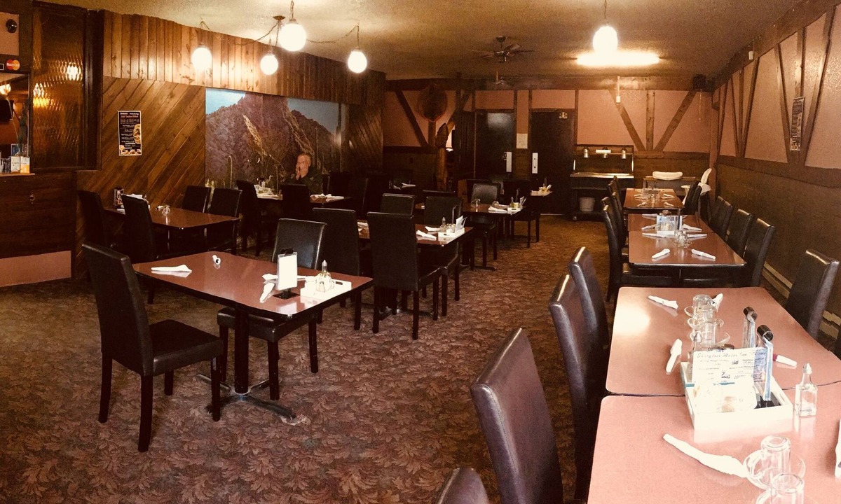 Ashern Hotel | Sharptail Motor