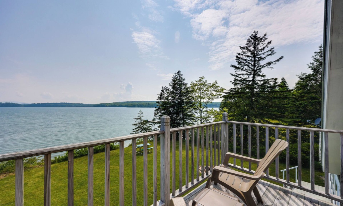 East Sullivan Cottage | Shorefront House w/Views, 14 Mi to Acadia NP