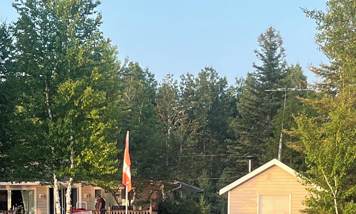 Cochrane Cottage | Silver queen lake lodge