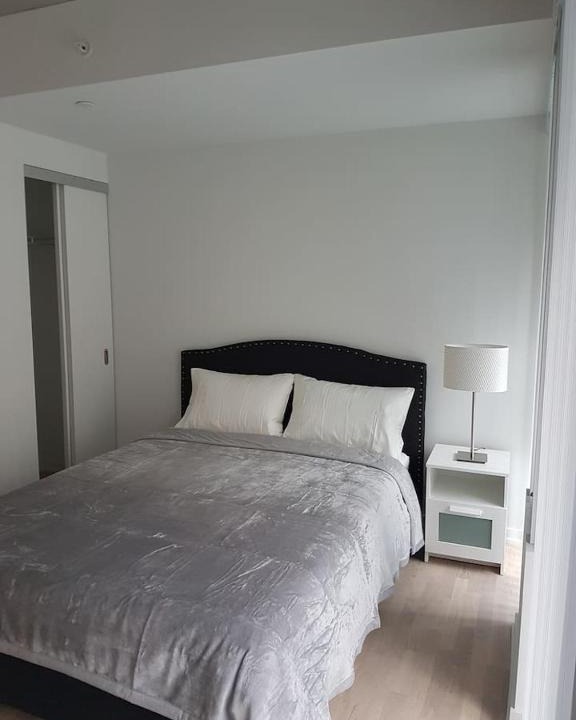 St. Lawrence Apartment | Spacious 1 Bedroom Condo - Downtown Toronto -