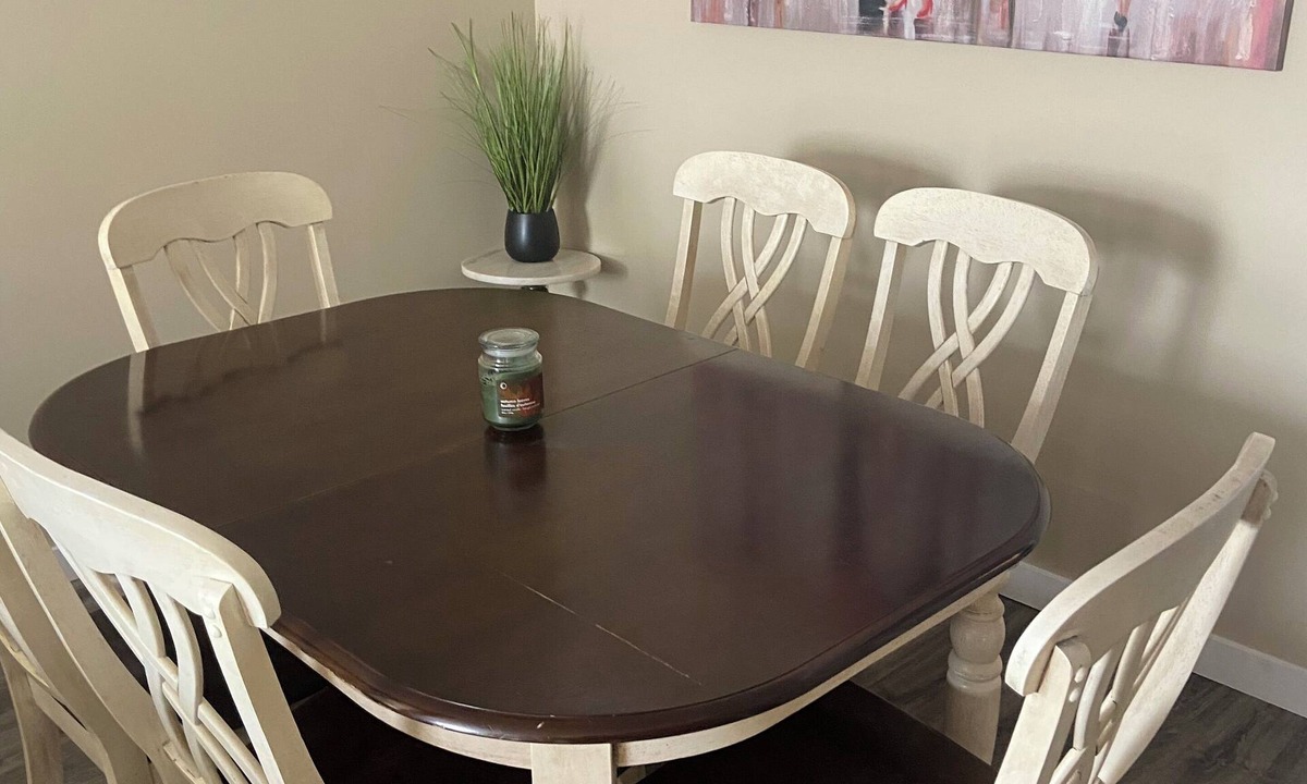 Sarnia House | Spacious 3 Bedroom