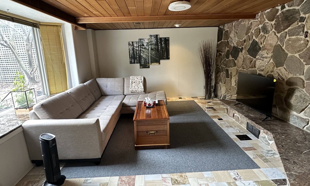 Bayview Village House | Spacious cottage style ground level unit