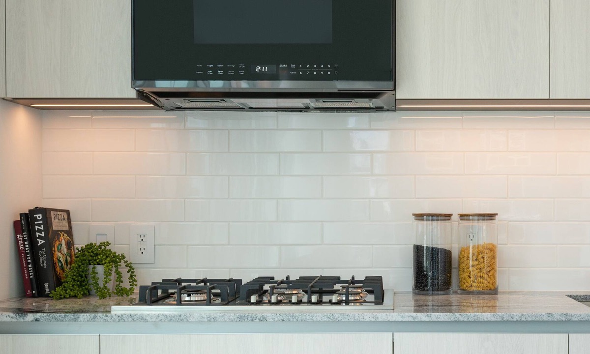 Steveston Apartment | Spacious Jr. Two Bedroom Suite in Charming Steveston
