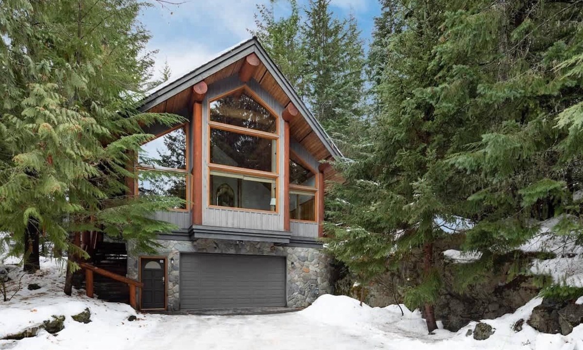 Blueberry Hill House | Spacious mountain home with hot tub