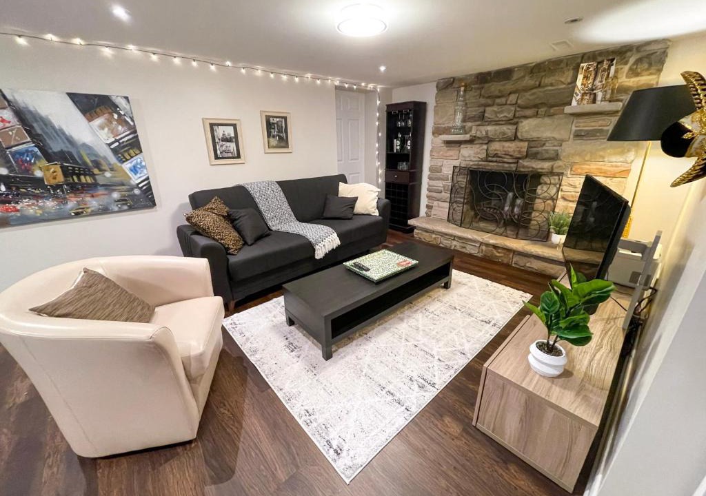 Wexford - Maryvale Apartment | Spacious & Renovated 1BD Suite w/parking