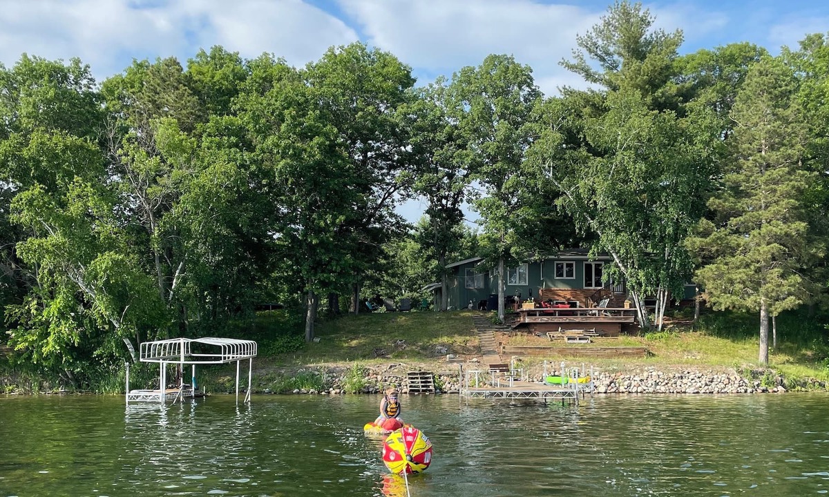 Pine Brook Cabin | Spectacle Lake cabin 5 bedrooms 2 baths located within a hour of the twin cities