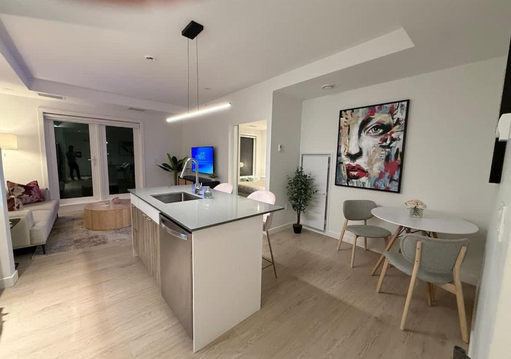 North End Apartment | Spotless modern & bright 1 BR in North End Halifax
