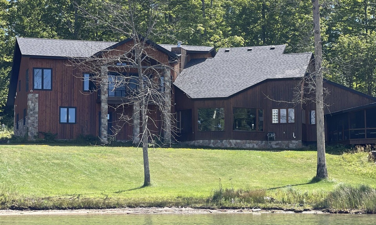 Algoma District House | St. Joseph Island retreat