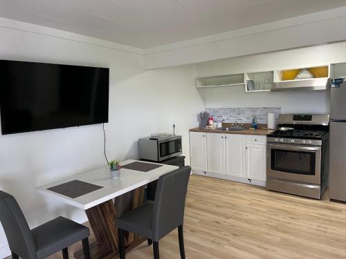 Williams Lake Hotel | Stampeder Inn
