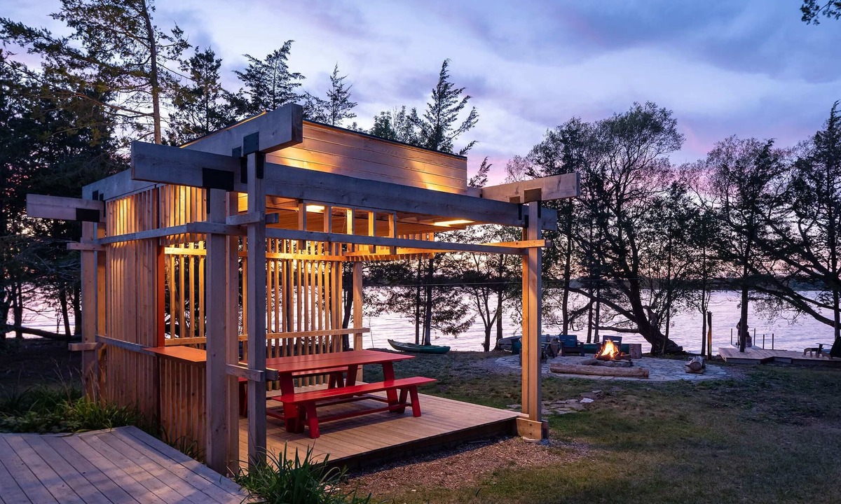 North Port House | Starbase - Waterfront Home w Pickleball Court