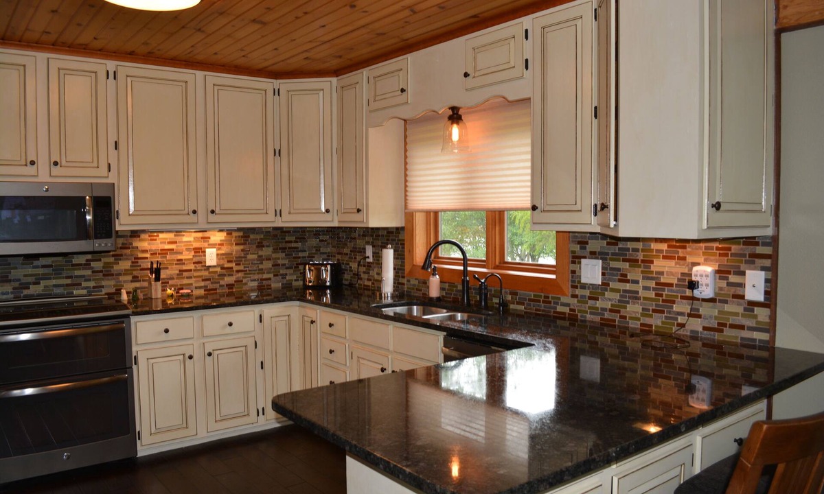 Brown County Cabin | Stay, Relax, and Enjoy at Lilly Estates