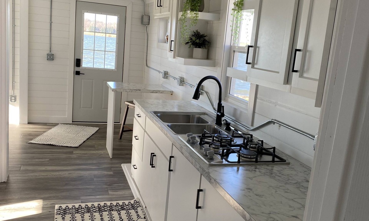 Alexandria Cabin | Steps Away From The Lake!