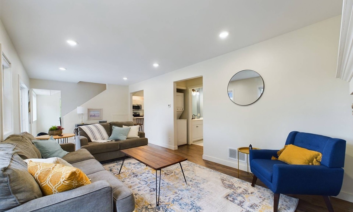 Glenwood House | Steps to Lake Minnewaska, downtown & city Splash Pad! Lake Minnewaska/Glenwood