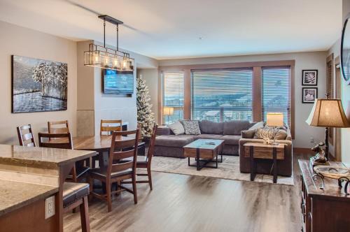 Big White Ski Resort Apartment | Stonegate Resort Unit B303