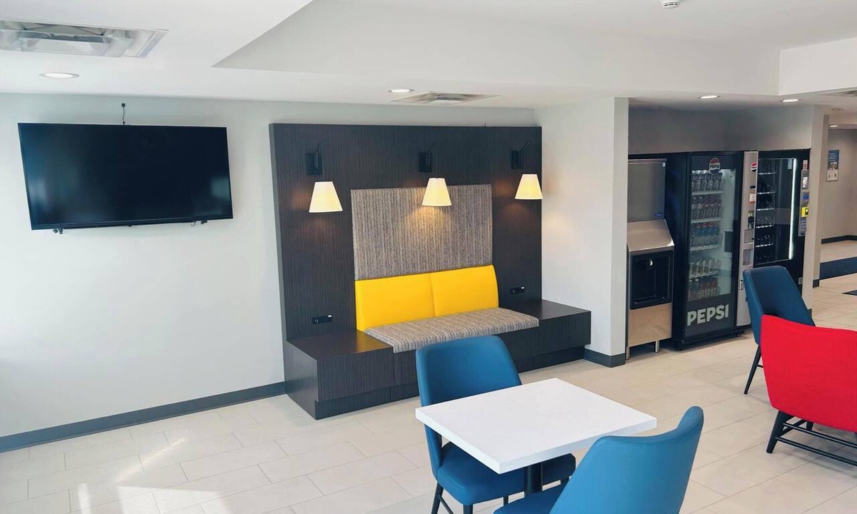 Dryden Hotel | Studio 6 – Dryden, ON