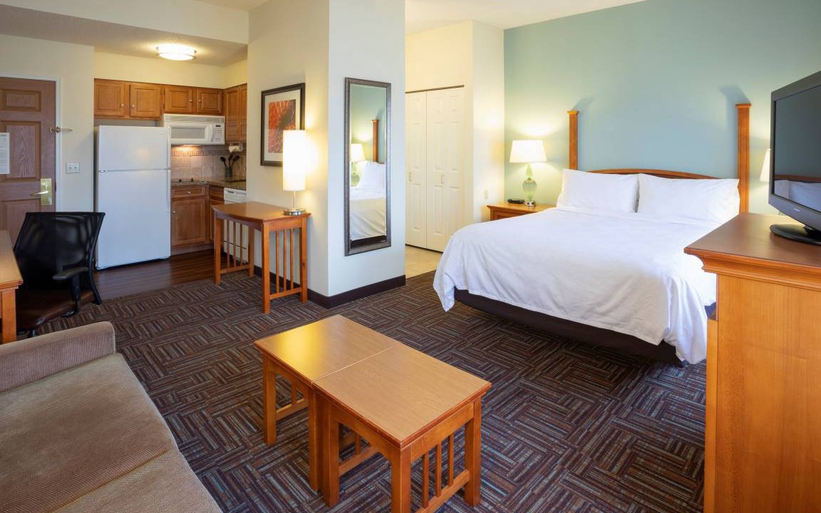 West Bloomington Apartment | Studio flat ∙ 1 bedroom ∙ 3 guests