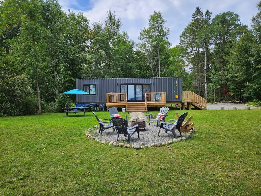 Killaloe House | Stunning Modern Container Home on Golden Lake