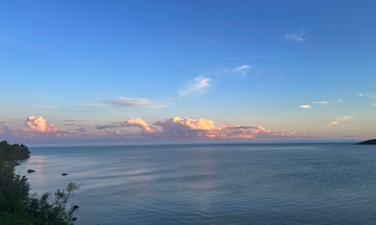 Two Harbors Apartment | Stunning Waterfront Condo- Pool/Hot Tub/Sauna (3BR 3Bath)