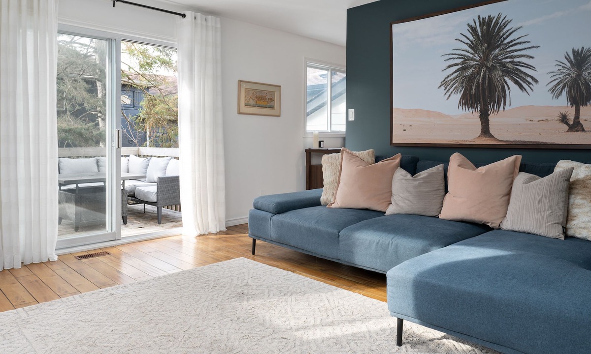 Newmarket House | Stylish 1-Bedroom Home in the Heart of Newmarket