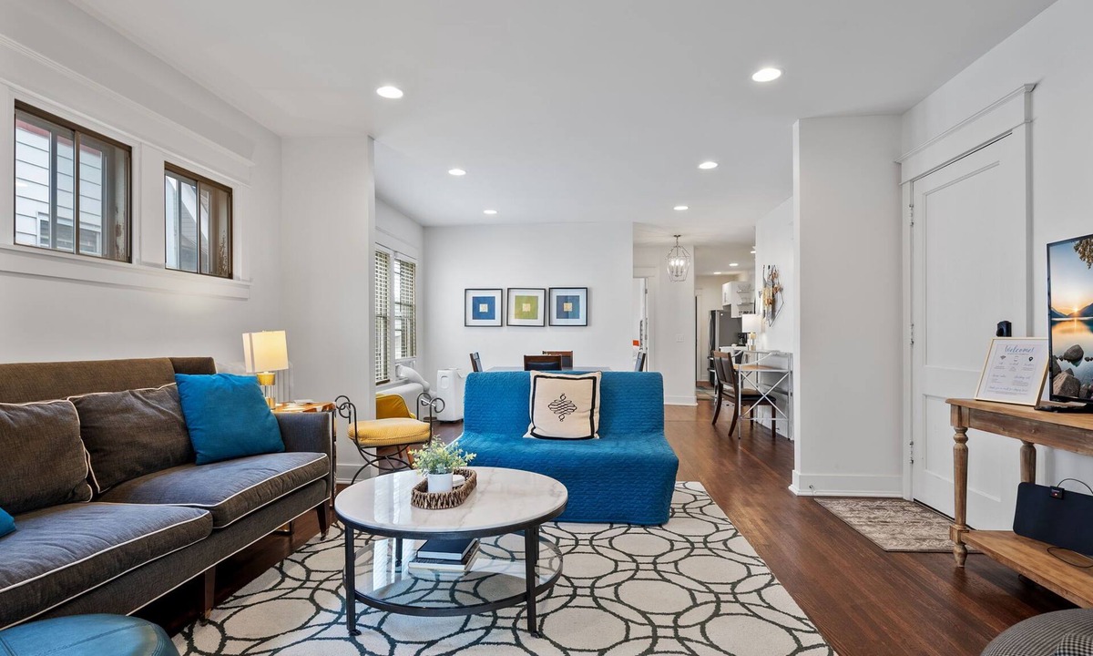 Union Park Apartment | Stylish Stay for Families Near Campus