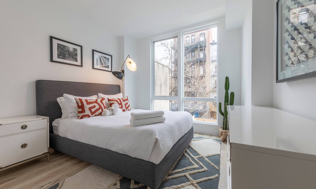 Hoboken Apartment | Sun-drenched 3BR Loft With Outdoor Space Near NYC
