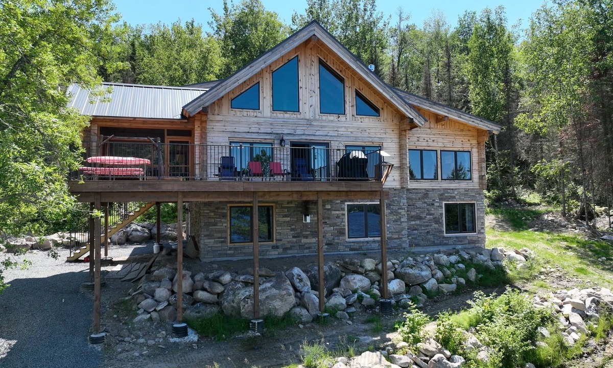 Crane Lake Cabin | Sunset Cove Retreat - private bay in Crane Lake with year-round availability!