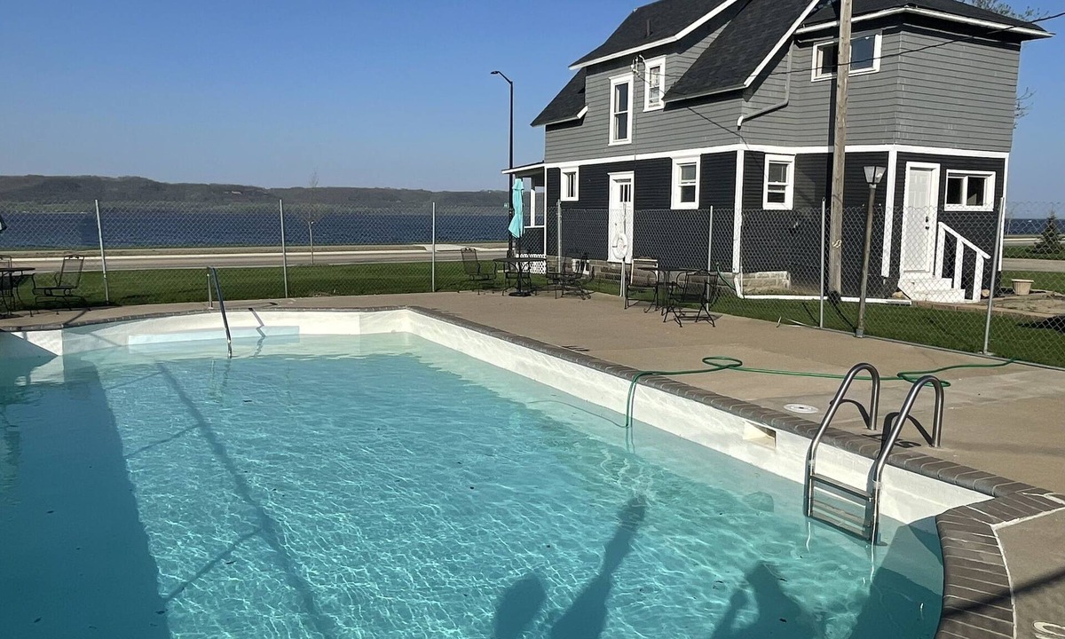 Lake City Hotel | Sunset Motel