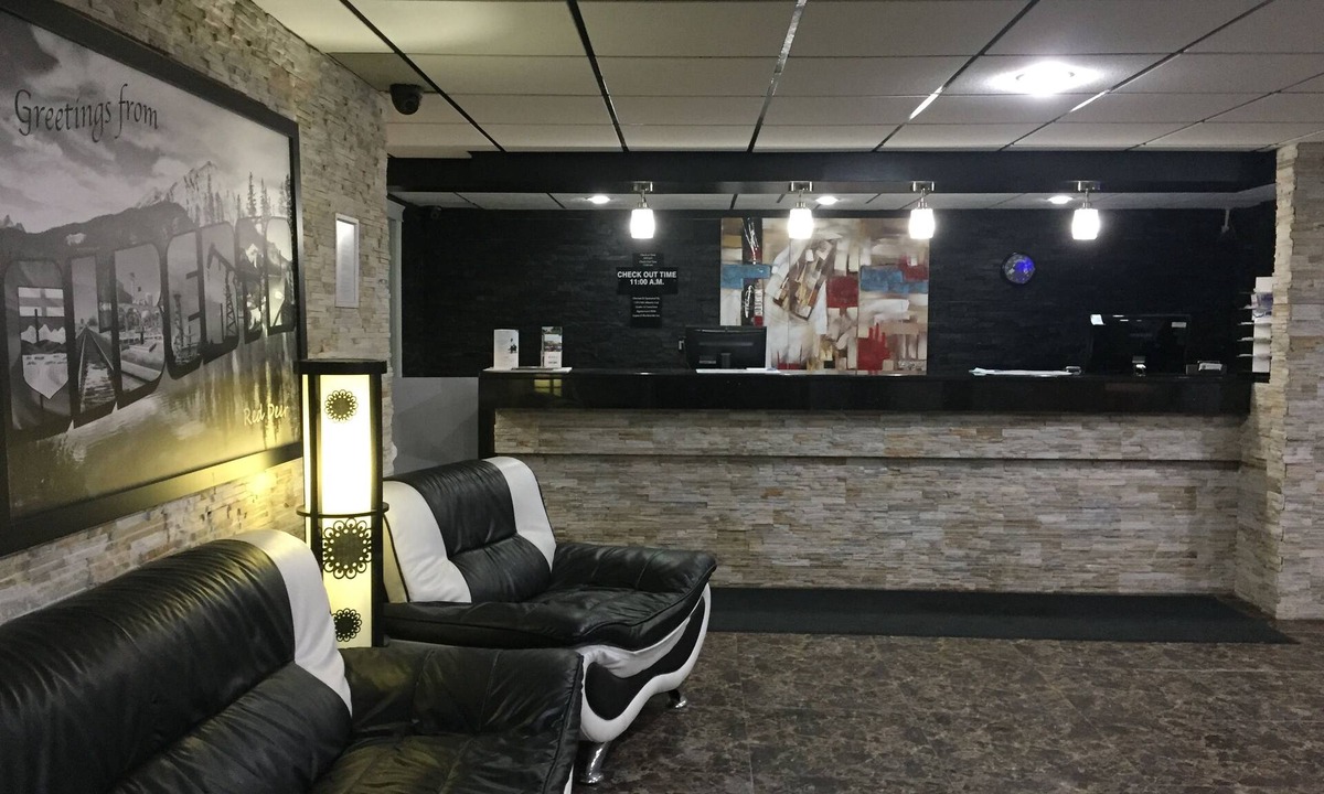 Red Deer Hotel | Super 8 by Wyndham Red Deer