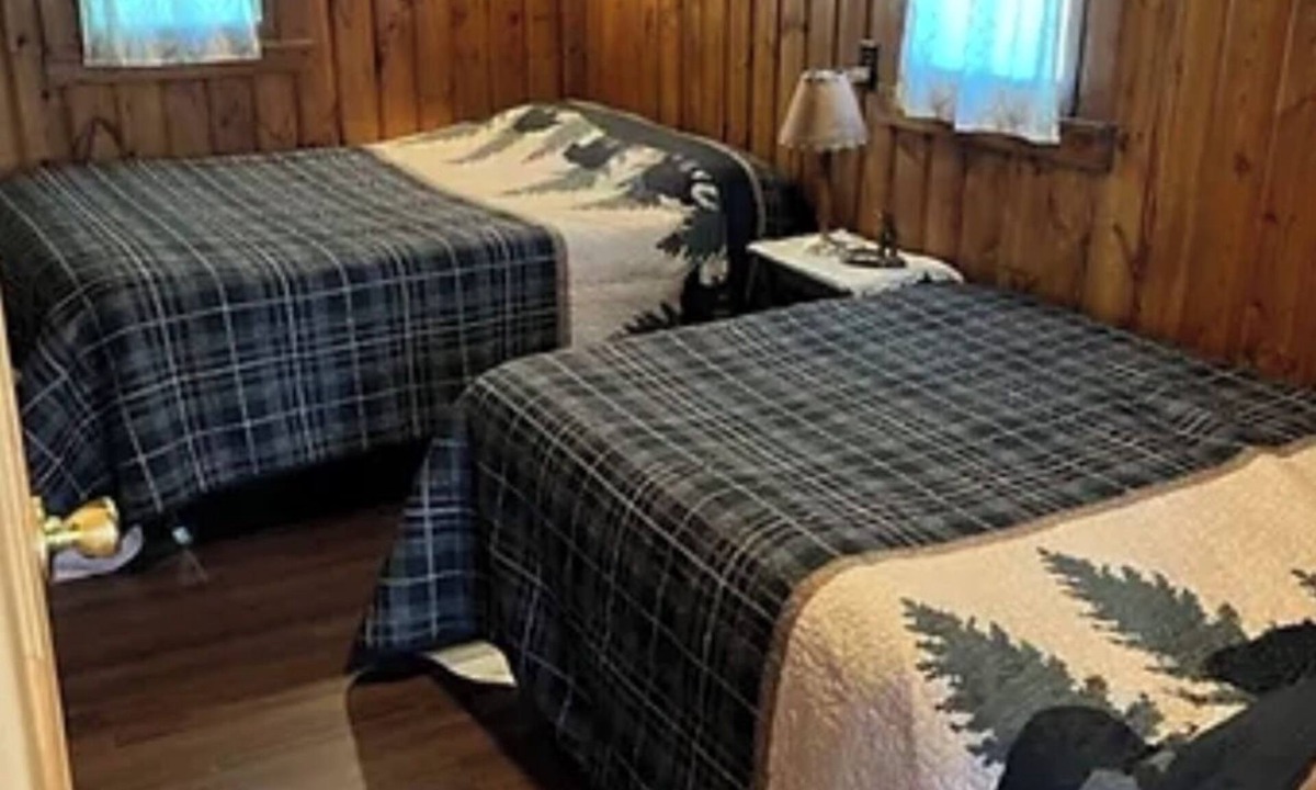 Itasca County Resort | Terrific resort with great swimming beach Wirt Mn. Free amenities!