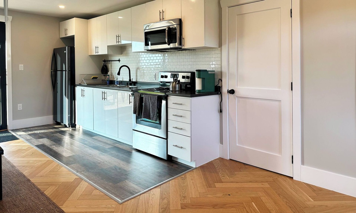 Thames Centre Other | The Amish Schoolhouse an Ultimate Country Retreat