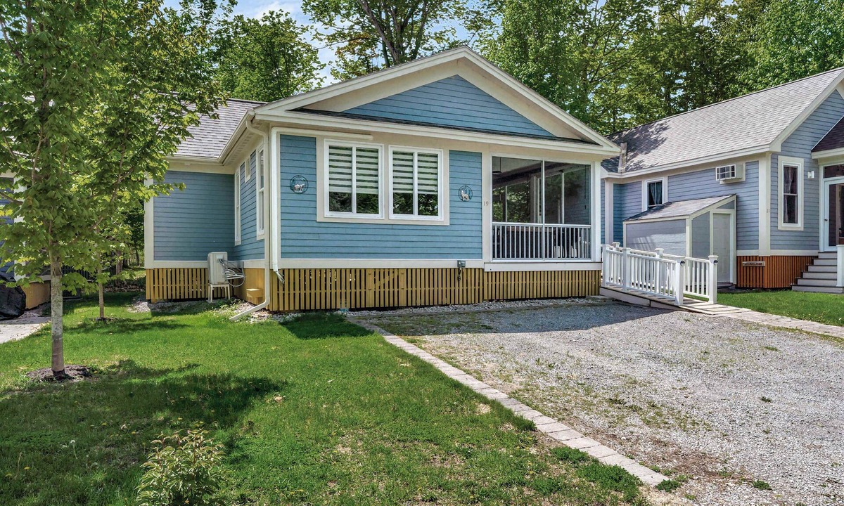 Cherry Valley House | The Ash - 19 Farm View