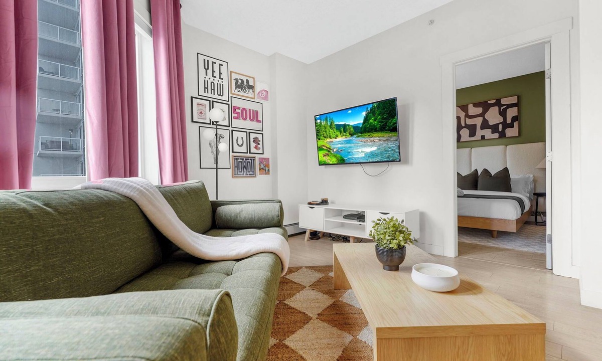 Downtown Edmonton Condo | The Blush Haus: Ice District + FREE Parking + 2 Bed/2Bath