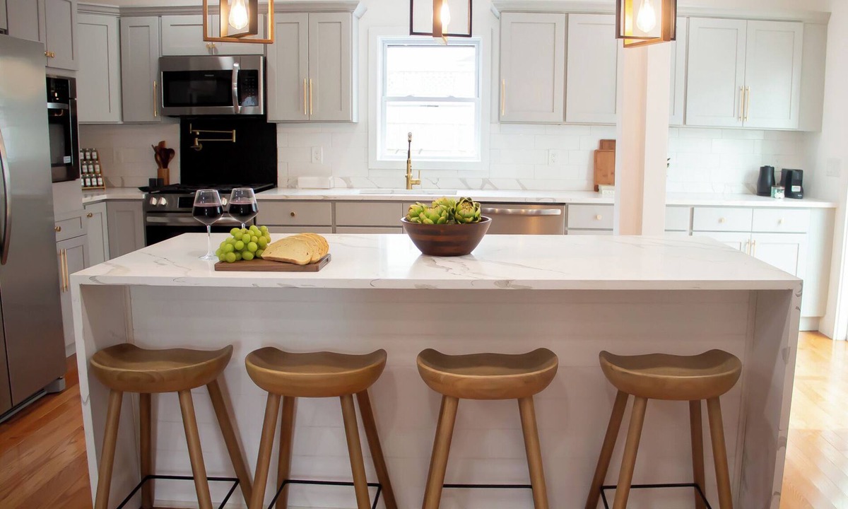Everett House | The Everett House - Five Bedroom House, Sleeps 11