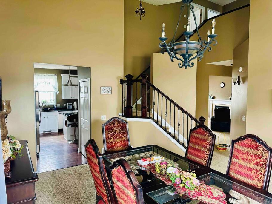 Shakopee House | The Falmouth Villa with Peloton Bike