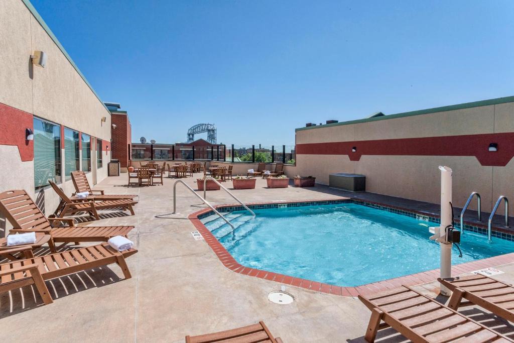 Canal Park Hotel | The Inn on Lake Superior