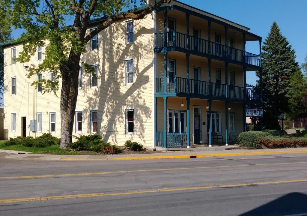 Annandale Hotel | The Thayer