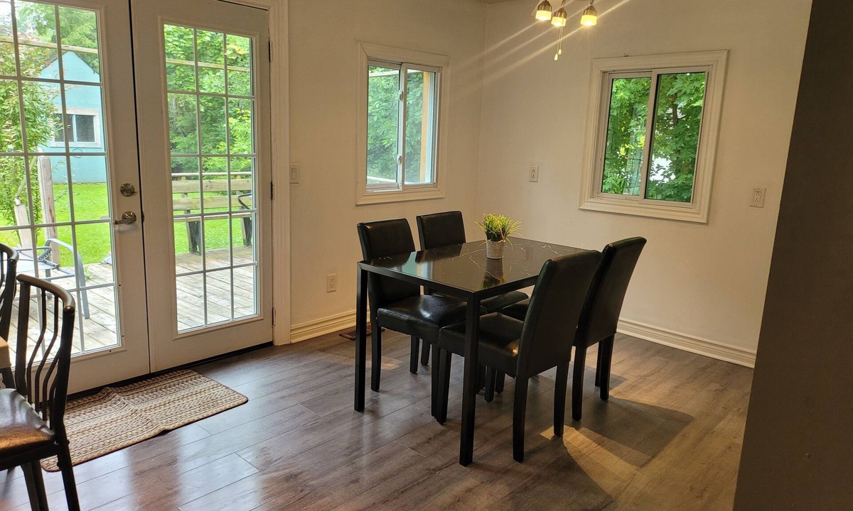 Keswick House | This Cozy place close to everywhere. Enjoy your stay!