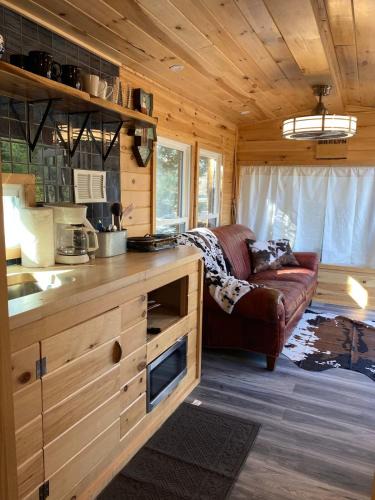 Woodridge House | Tiny Home Glamping Home w Heat in winter