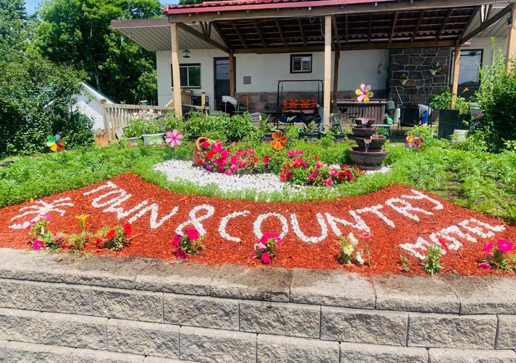 Parry Sound Hotel | Town & Country Motel