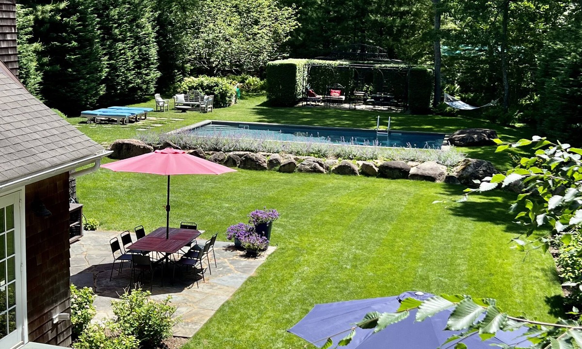 Springs House | traditional