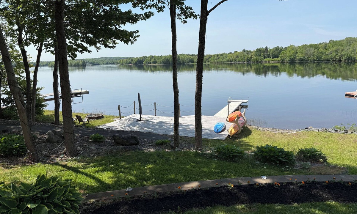 Fall River House | Tranquil, lakeside home, architecturally designed as barrier free dwelling.