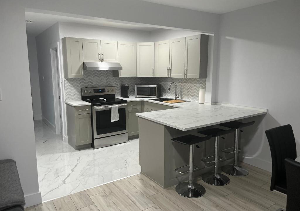 Vanier Apartment | Tranquila Suites - III