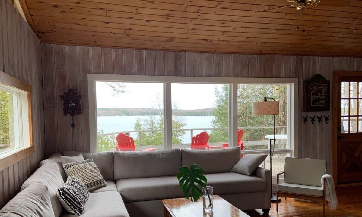 Chandos Lake House | Treetop Retreat - Chandos Lake - Beautiful Kawarthas