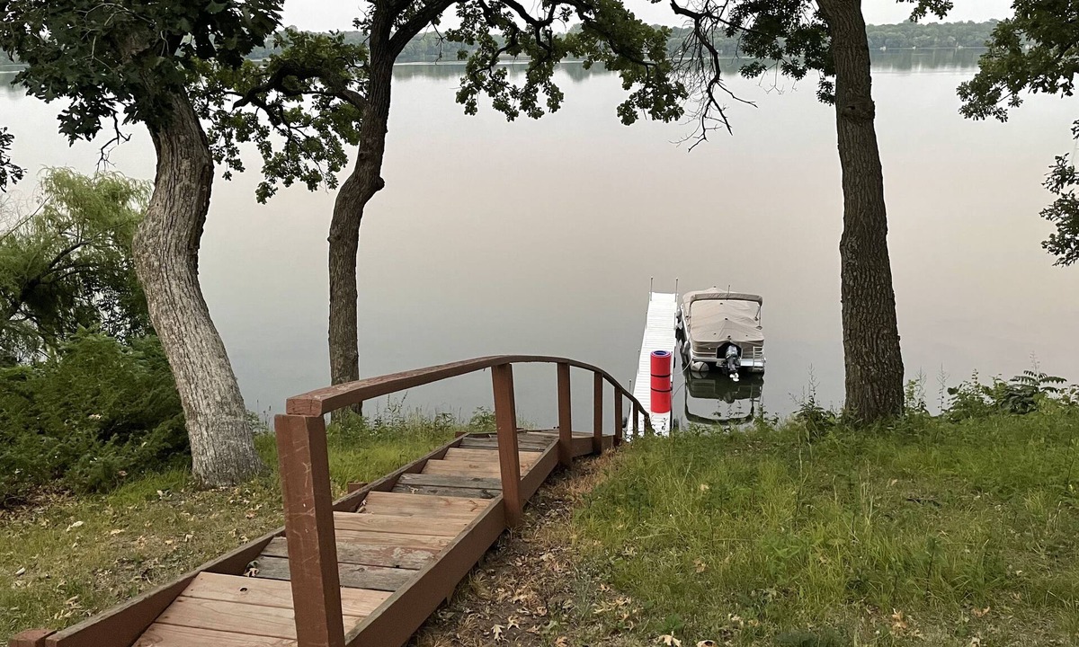Big Lake Cabin | Turn of the century cottage on Big Eagle Lake
