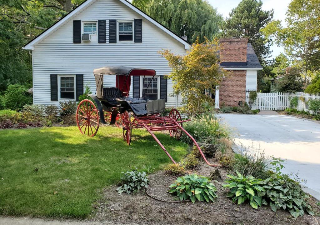 Historic Old Town Bed & Breakfast | Upper Canada Coach House