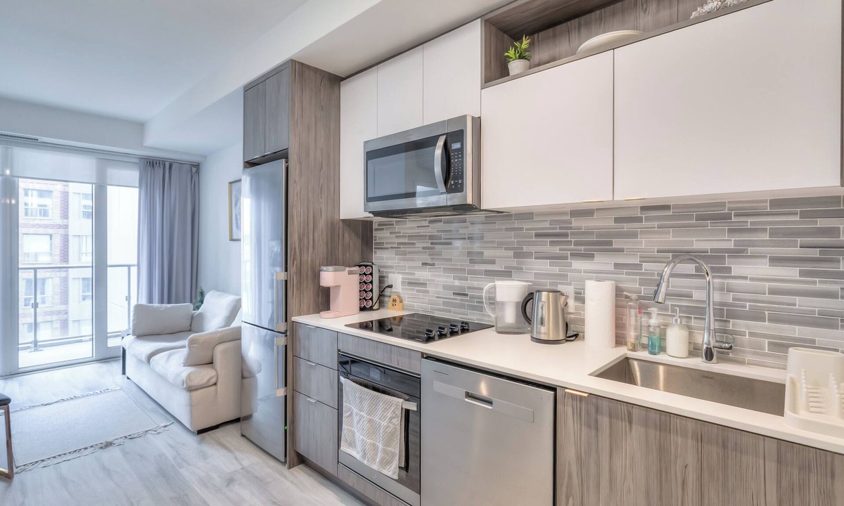 St. Lawrence Apartment | Velvet Stay