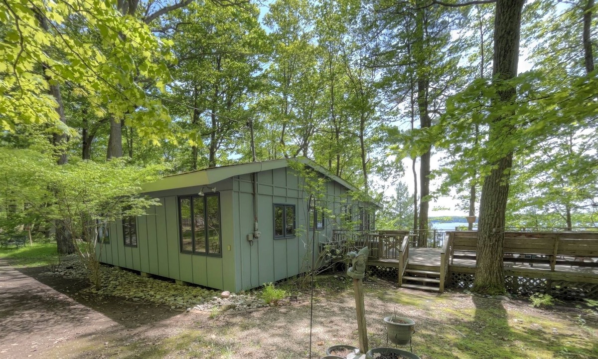 Rideau Lakes Ski Chalet | Walnut Grove- Sand Lake on the Rideau Lakes