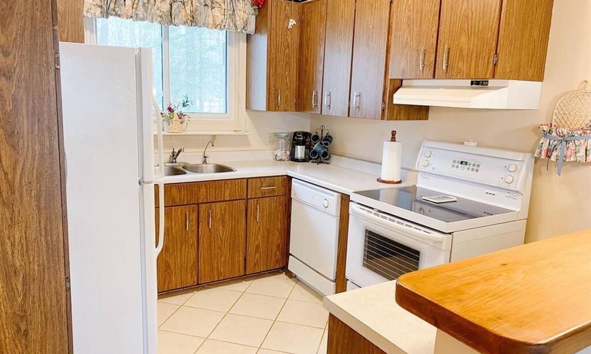 Kawartha Lakes Cottage | Waterfront Cottage on Balsam Lake